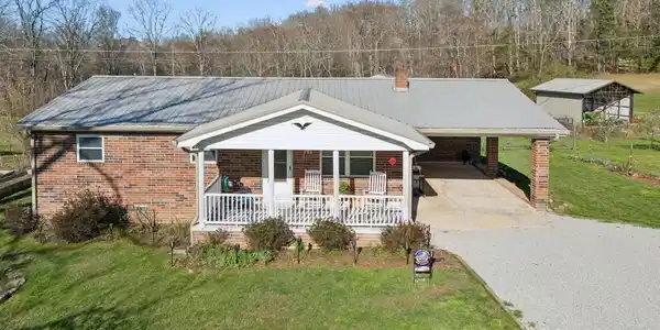 704 Pea Ridge Rd