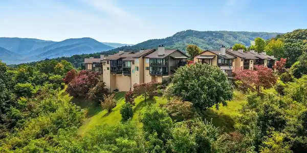 1050 Ski View Drive