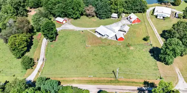 105 Foothills Rd