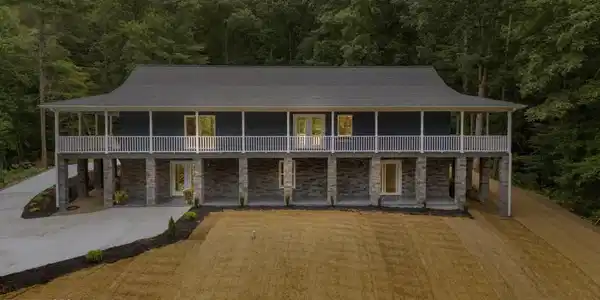 201 Flat Rock Way