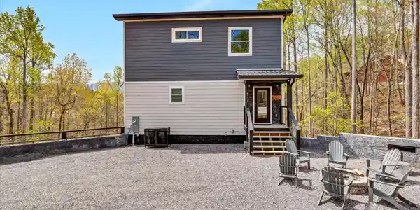 2520 Treehouse Lane