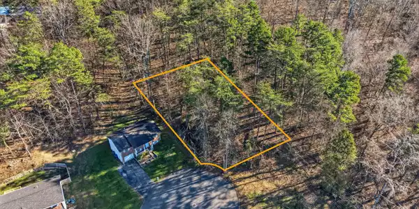 17 Echo Glen Drive