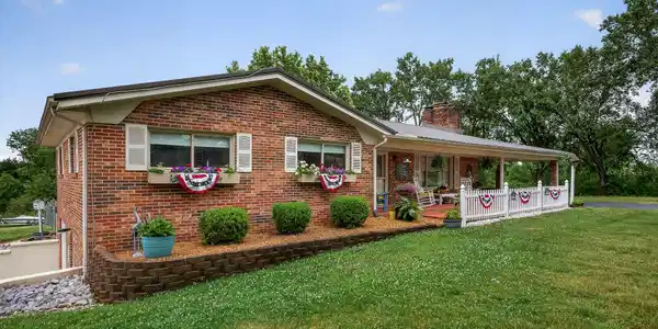 1755 Burgess Falls Rd