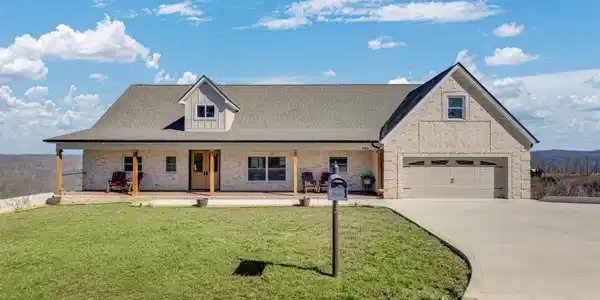 209 N Rockfish Ln