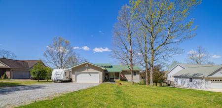 1927 Laurel Lake Dr