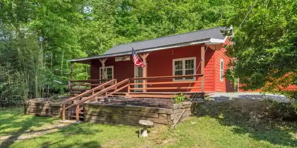 341 Cooper Ln