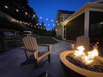 215 Halswelle Dr