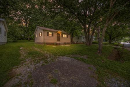 125 NE Dixie Drive