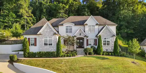 1023 Stockett Dr