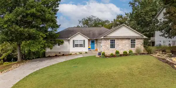 124 Hartford Village Way