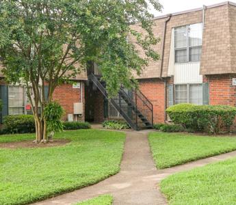 900 Mountain Creek Road