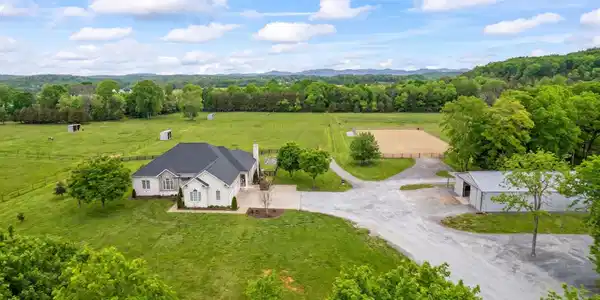 351 Barlow Ln
