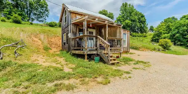 1563 Raven Hill Rd