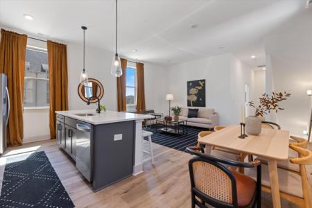 7341 Charlotte Pike