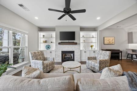 388 Normandy Cir