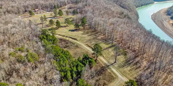5031 Robbinstown Rd