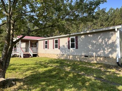 1360 N Bucks Pocket Road SE