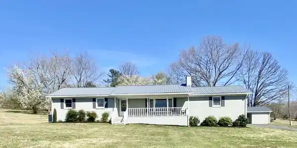3306 Smithville Hwy