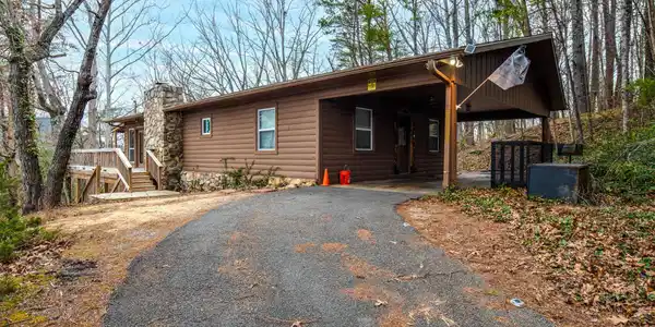 2819 Pine Haven Drive