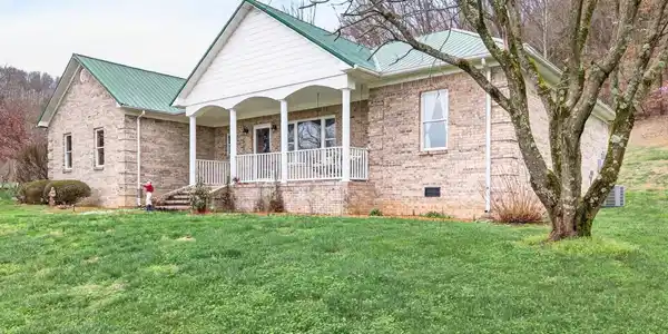 444 Mackie Rd