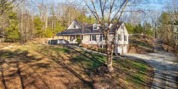 345 Potter Place Road NW