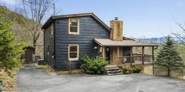 1625 Bear Claw Way