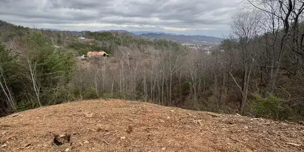 18 Hikers Path Lane