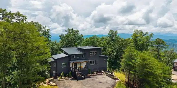 1870 Mountain Ash Way