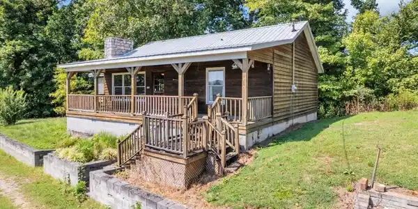 7383 Dale Ridge Rd