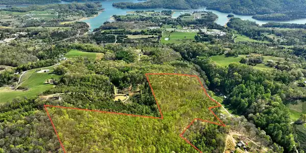 1 Lay Hollow Rd