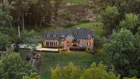 7518 River Road Pike