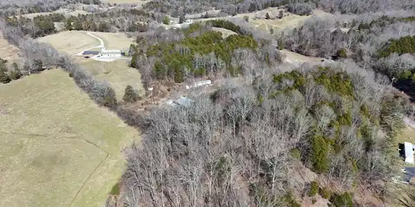2695 Leslie Rd