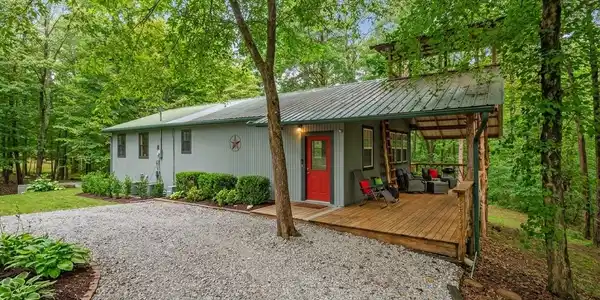 2543 S Bunker Hill Rd