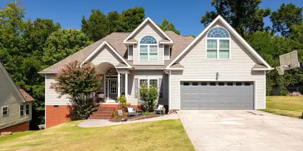 195 Mallard Hill