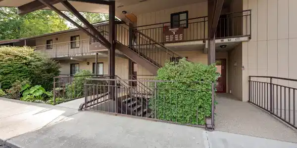 221 Woodland Road
