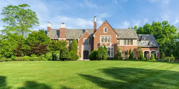 1649 Minnekahda Road