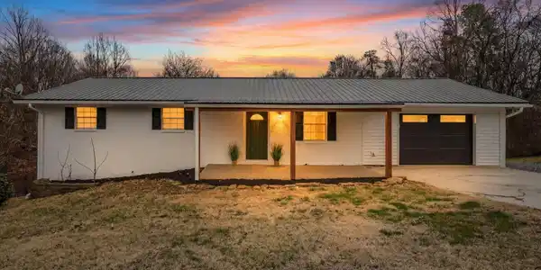 3037 Marvin Circle