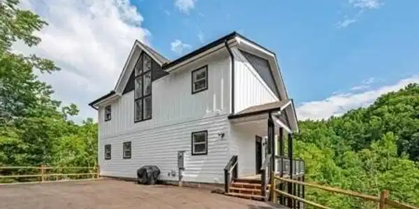 821 Sunshine Trail