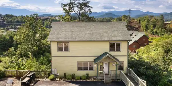 1129 Cove Falls Way