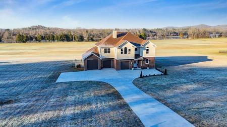 1118 Espalier Drive