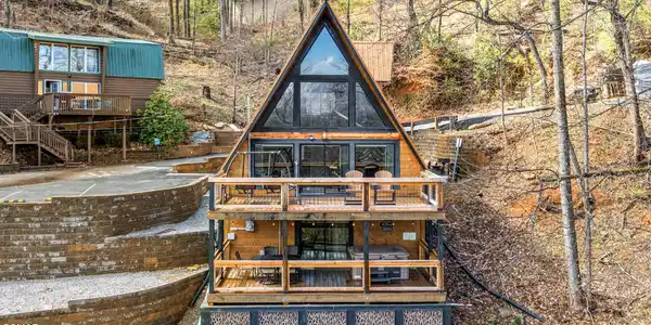 1508 Zurich Road