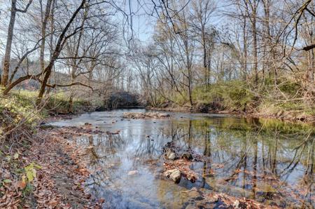 2800 Hills Creek Rd
