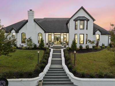 2512 Lewisburg Hwy