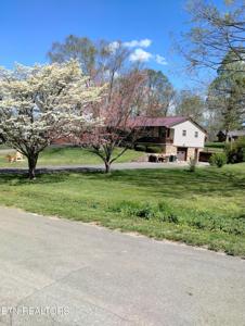 311 E Chestnut Hill Rd