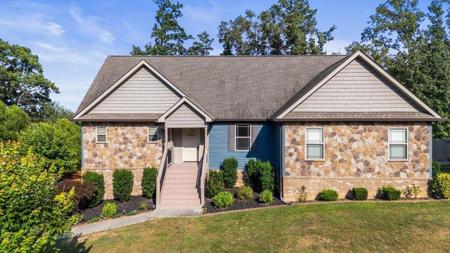 133 Briar Meadow Trail SE