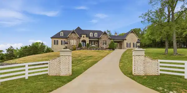 1500 Buckskin Ct