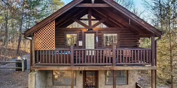 2315 E VIEW Drive
