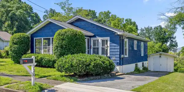 720 Mount Vernon Avenue