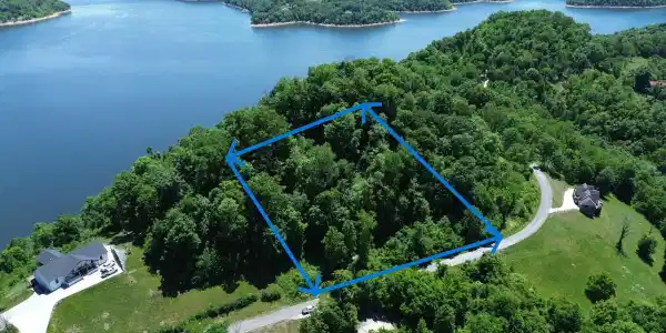 705 Harbor Pointe Dr