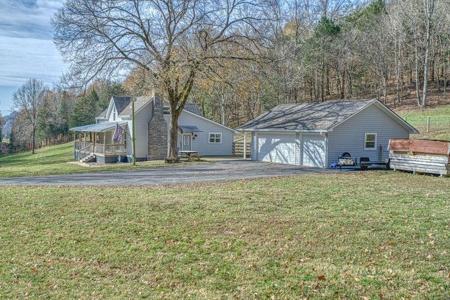 390 Taylor Hollow Ln